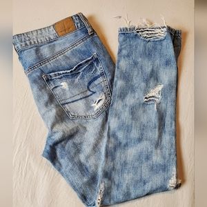 American Eagle Hi Rise Tomgirl distressed denim Size 6